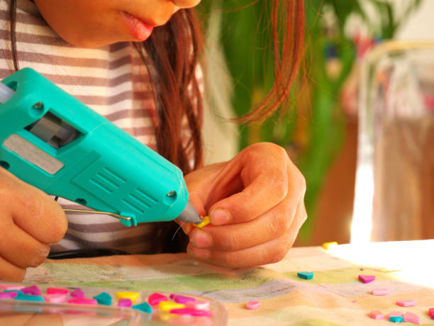 15h30/16h30 LUNDI - Atelier de loisirs créatifs (CP, CE1, CE2)
