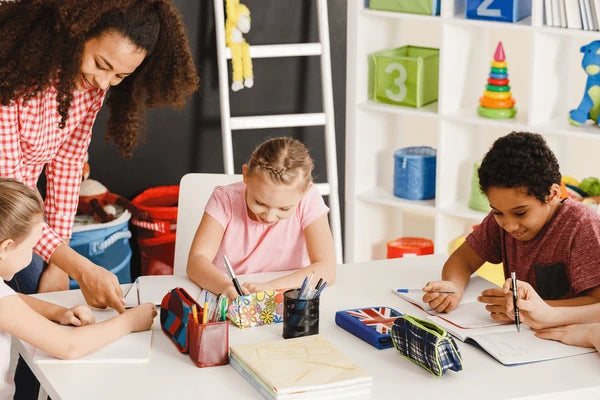 15h30/16h30 VENDREDI - Soutien scolaire (CP, CE1, CE2, CM1, CM2)